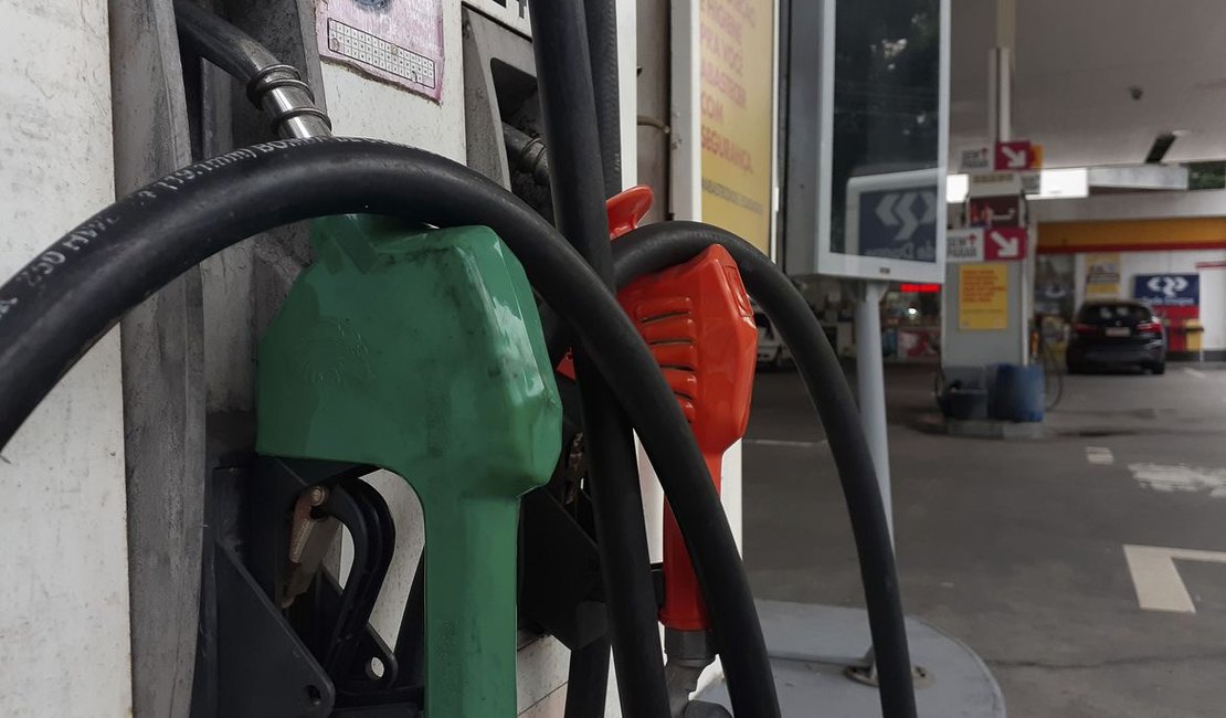 Preço dos combustíveis terá de ser mais transparente, diz secretária