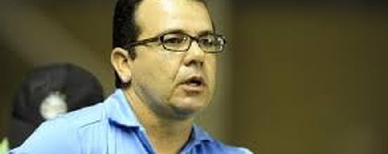 E a dança contínua: Anderson Moreira é o novo técnico do América MG