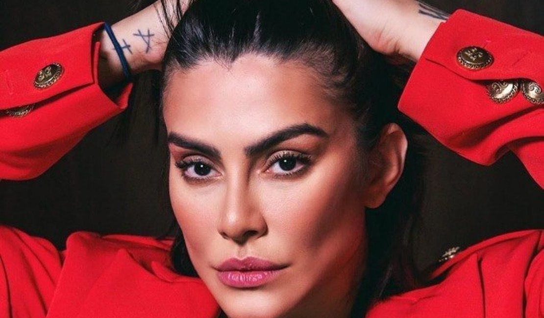 Cleo fala sobre terapia e aconselha os fãs: ''Todo mundo deveria fazer''