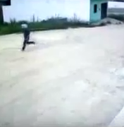 [Vídeo] Policial Militar é baleado após reagir a assalto em Jupi