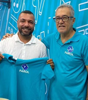João Lucas deixa rádio dos Lopes e indica ‘mudança de palanque’ nas eleições em Penedo