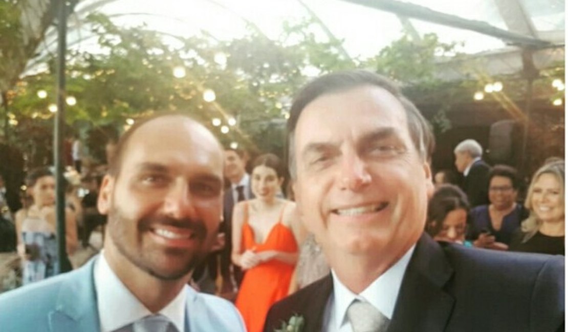 Bolsonaro: 'Já botei parentes no passado, sim. Qual é o problema?'