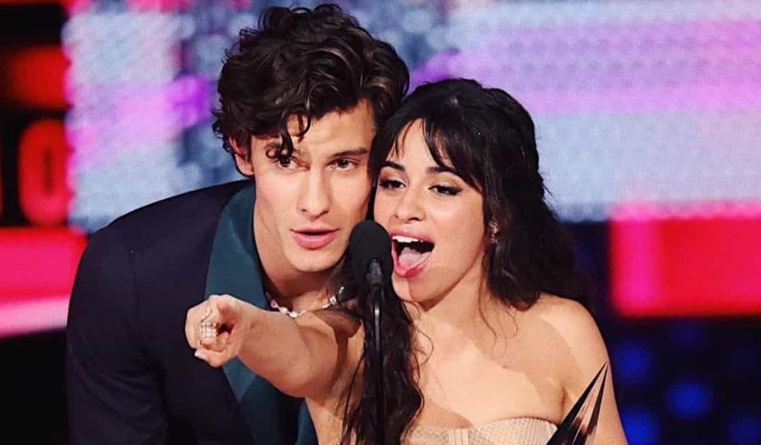 Camila e Shawn prometem receber Grammy só de roupas íntimas