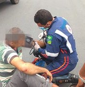 Motociclista é socorrido após colidir contra veículo em Arapiraca