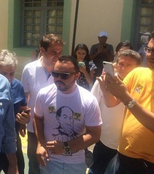 Ciro Gomes rejeita críticas sobre neutralidade e fala que nunca mais fará campanha com o PT