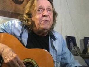 Renato Barros, líder da banda Renato e Seus Blue Caps, morre aos 76 anos