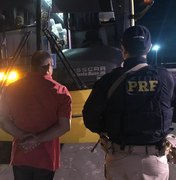 PRF prende homem com mandado de prisão em aberto em União dos Palmares