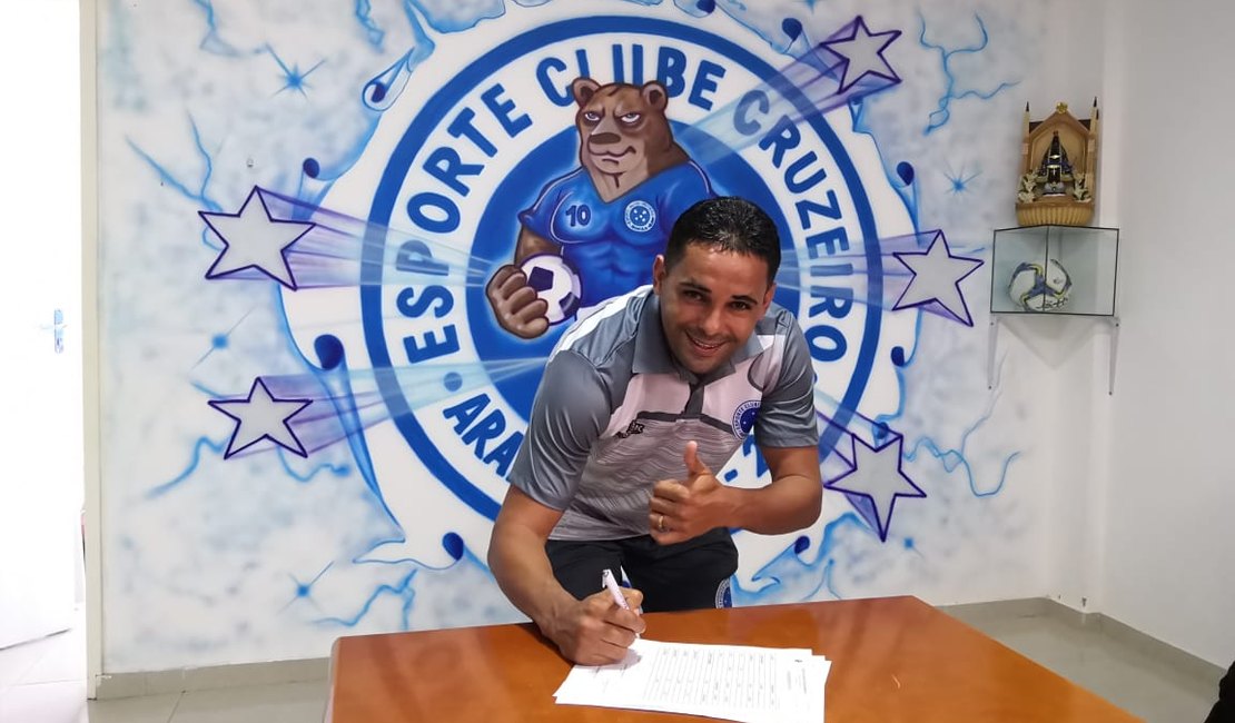 Volante Cal assina com o Cruzeiro de Arapiraca e realizará trabalho com a base