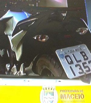 Motociclista realiza conversão proibida, causa acidente e fica gravemente ferido em Maceió
