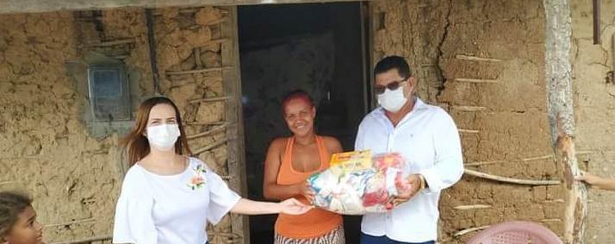 Prefeito de Porto Real do Colégio faz uso político de distribuição de cestas básicas