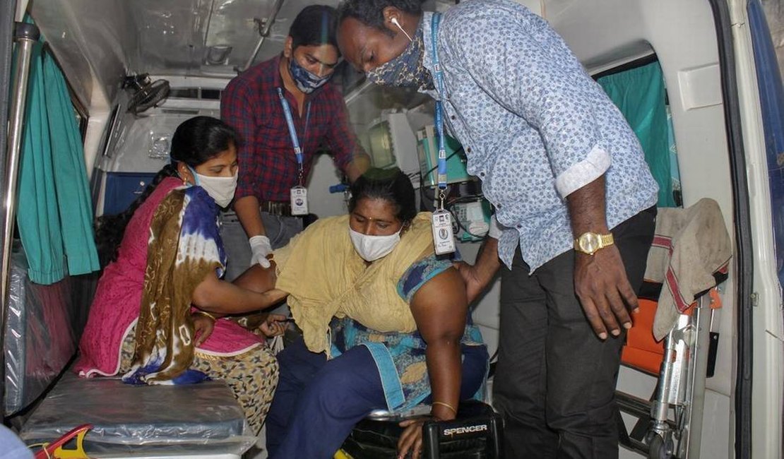 Índia tem mais de 300 pessoas hospitalizadas com doença desconhecida