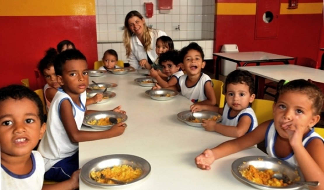 Alagoas é o primeiro Estado brasileiro a aderir ao ?Criança Feliz?