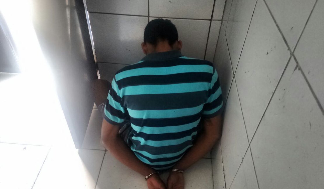 Homem é preso por tráfico de drogas nas Piabas