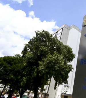 Por reajuste, quase mil auditores da Receita entregam cargos