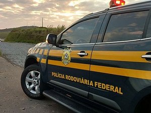 PRF prende homem com mandado de prisão por falta de pagamento de pensão alimentícia em Maceió
