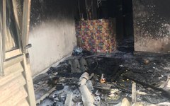 Residência no bairro do Bom Parto é atingida por incêndio