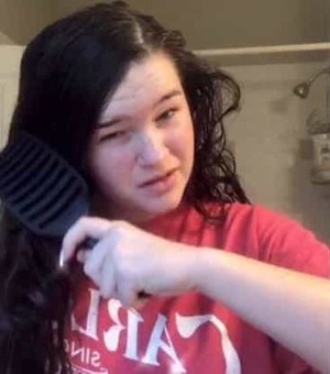 Adolescente não lavou o cabelo durante oito anos. Este é o resultado