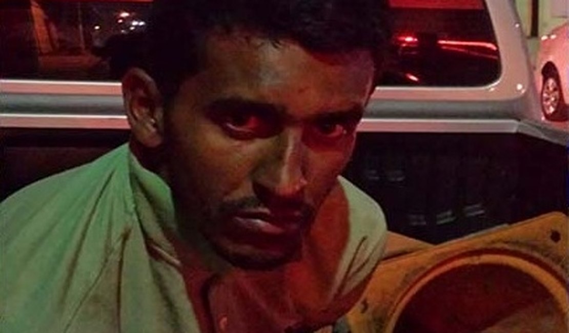 Homem invade residência, rouba objetos mas é preso