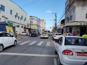 Fiscalização coíbe irregularidades envolvendo táxis no centro de Maceió