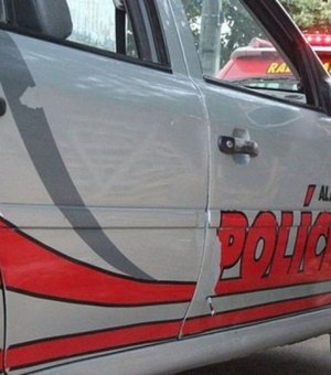 Jovem é atingido por três tiros dentro da própria casa em São Miguel dos Campos