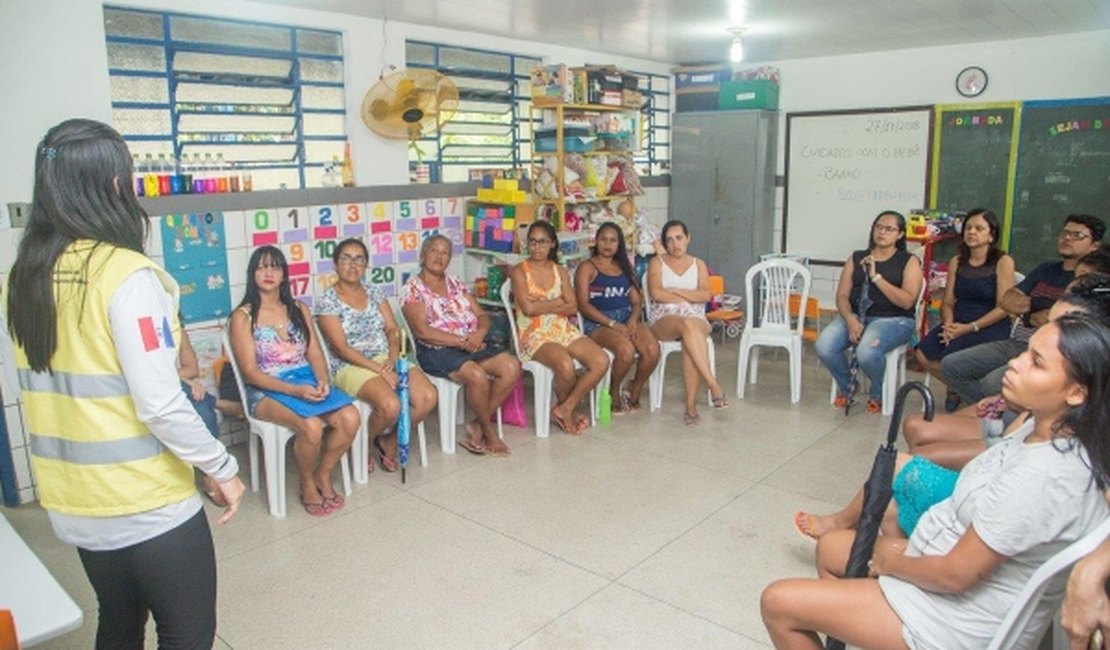 Ronda no Bairro leva palestras sobre suicídio e drogas a alunos de escolas estaduais