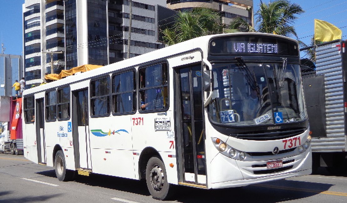 Empresas de ônibus de Maceió pedem aumento na tarifa para R$ 4,02