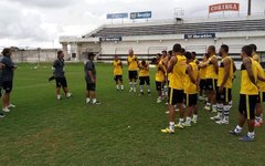 Técnico Maurilio Silva prepara equipe para jogo com o Sete de Setembro