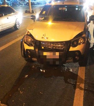 Homem embriagado causa acidente na Avenida Fernandes Lima
