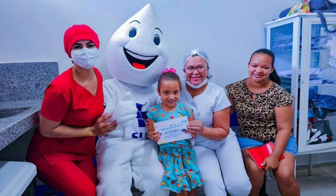 Arapiraquenses lotam unidades de saúde no Dia D de vacinação