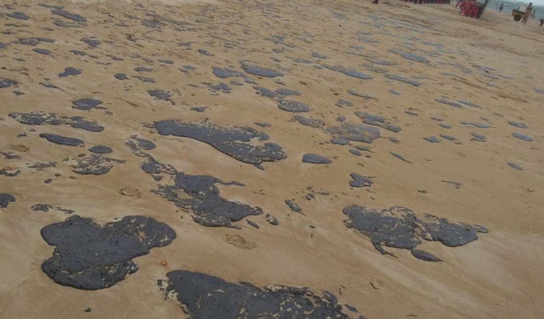 IMA/AL alerta para cuidados com manchas de óleo nas praias 