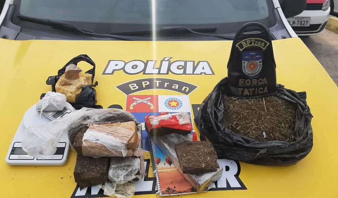 Cinco armas e mais de 15 quilos de drogas são apreendidos pelo BPTran em Maceió