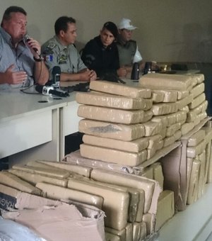 Policia apreende mais de 100 kg de maconha em Arapiraca