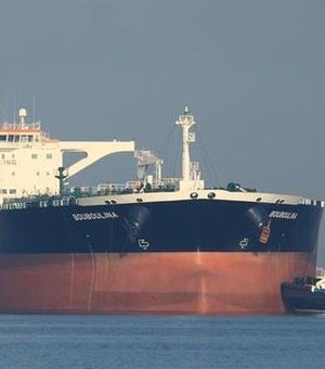 Navio grego podia transportar até 170 milhões de litros de óleo