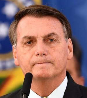 Bolsonaro autoriza reajuste do Auxílio Brasil quando reforma do IR for aprovada