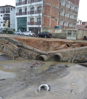 Chuvas causam transtornos nas ruas e orla de Maragogi