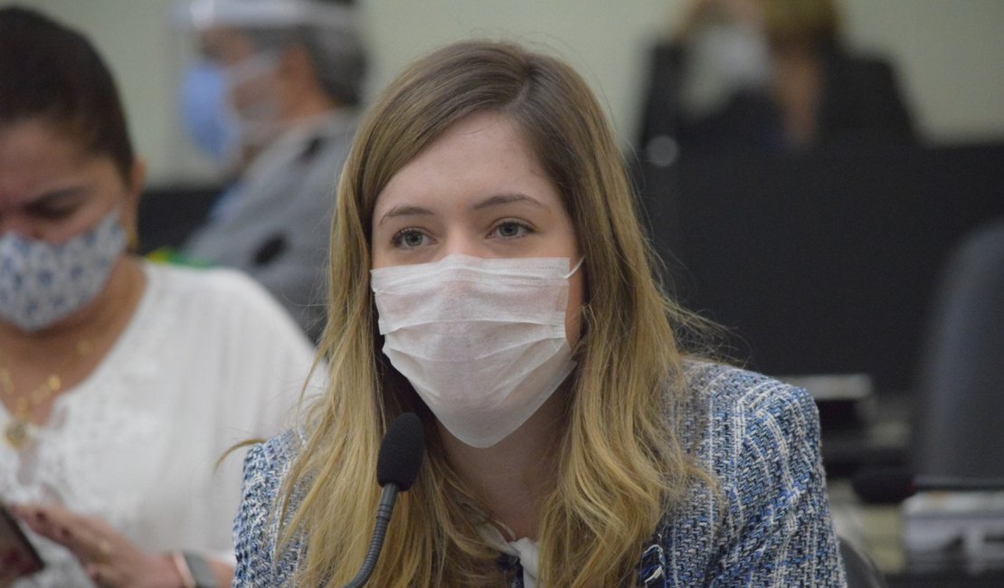 Deputada Cibele Moura assegura total assistência a vítimas de incidente em trio elétrico