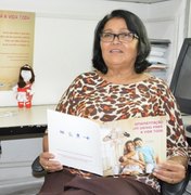 Kit educativo sobre aleitamento materno é distribuído pela Sesau