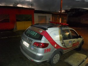 Jovem é preso por porte ilegal de arma na Vila São José