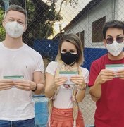 Sandy, Junior e Lucas Lima tomam vacina contra a Covid-19 em Campinas: 'Emoção indescritível'