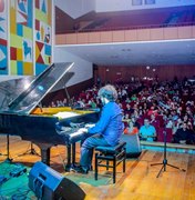 Festival de Música de Penedo é encerrado com desfile de bandas, grupo afro, Orquestra da Ufal e concerto de piano