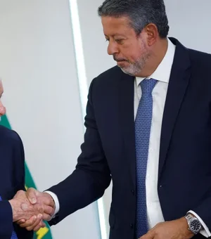 Reunião entre Lula e Lira é adiada diante de indefinição por ministério para o Centrão