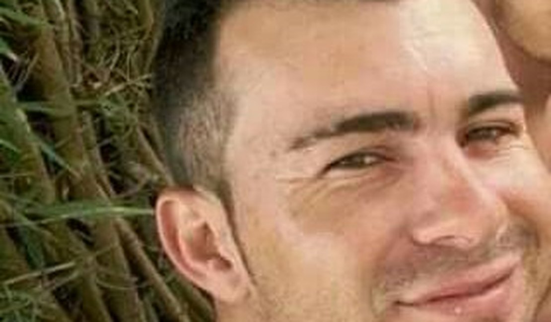 Criminosos se passam por policiais e executam homem dentro de casa