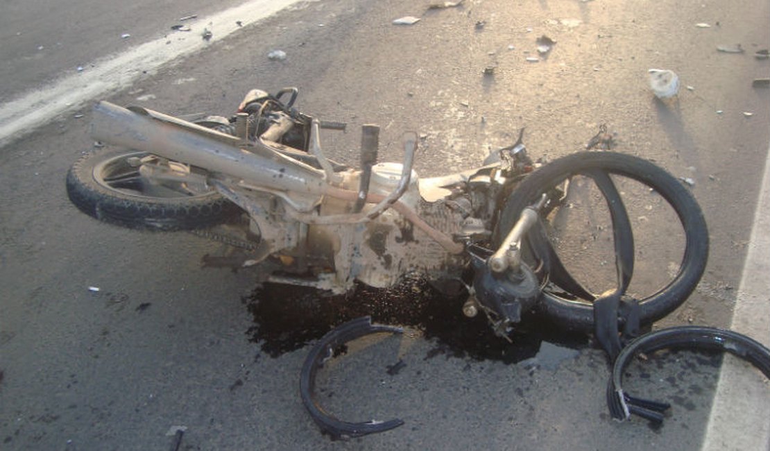  Arapiraca: motociclista morre após colidir com carro na AL-220 