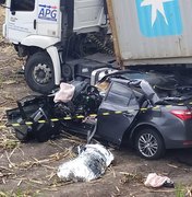 [Vídeo] Colisão entre carro e carreta deixa pessoa morta em Marechal