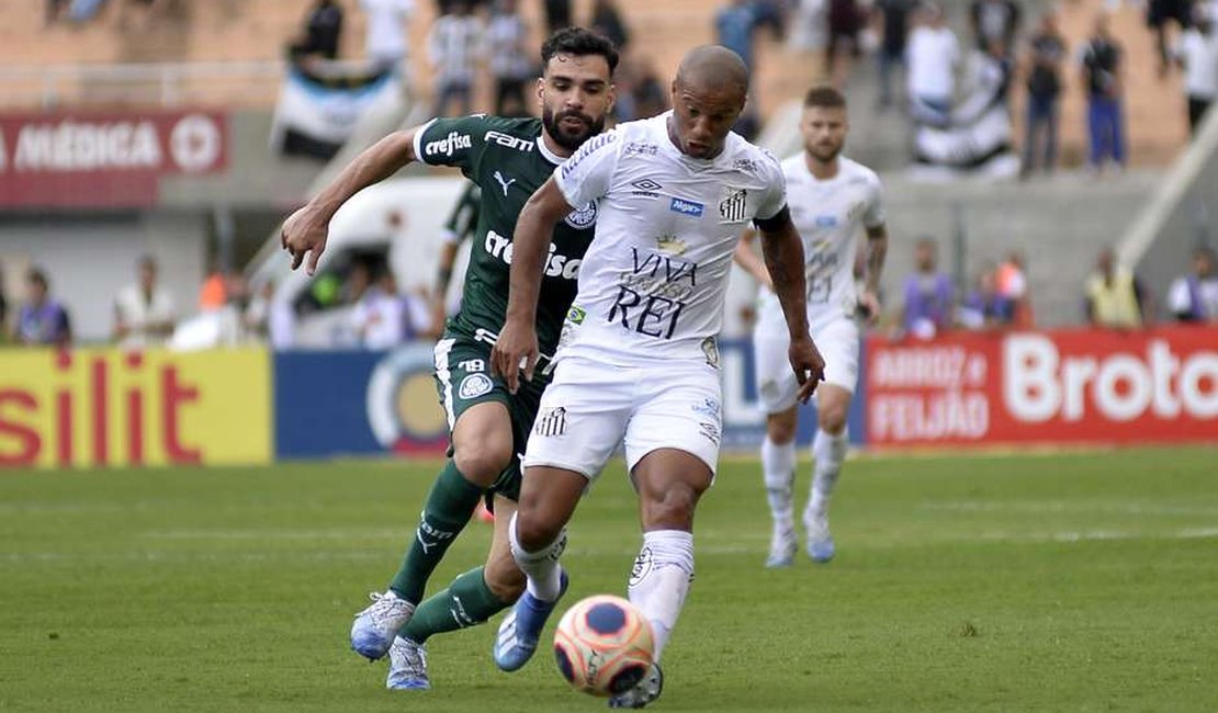 Santos e Palmeiras empatam em bom clássico no Pacaembu