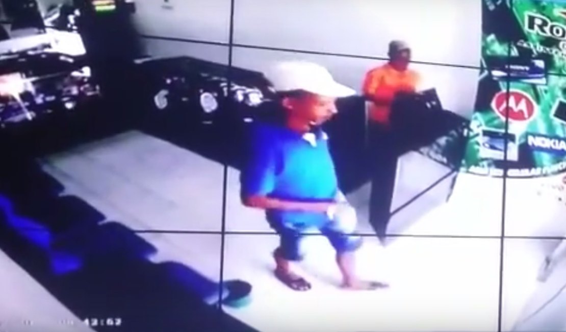 Polícia apreende adolescente acusado de roubar loja no Centro; veja vídeo!