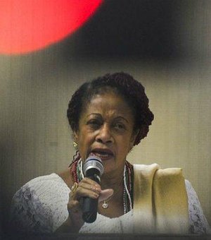 Ministra dos Direitos Humanos desiste de pedir salário de R$ 61,4 mil