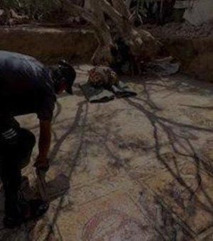 Agricultor tenta plantar árvore e descobre mosaico bizantino de até 1500 anos em Gaza