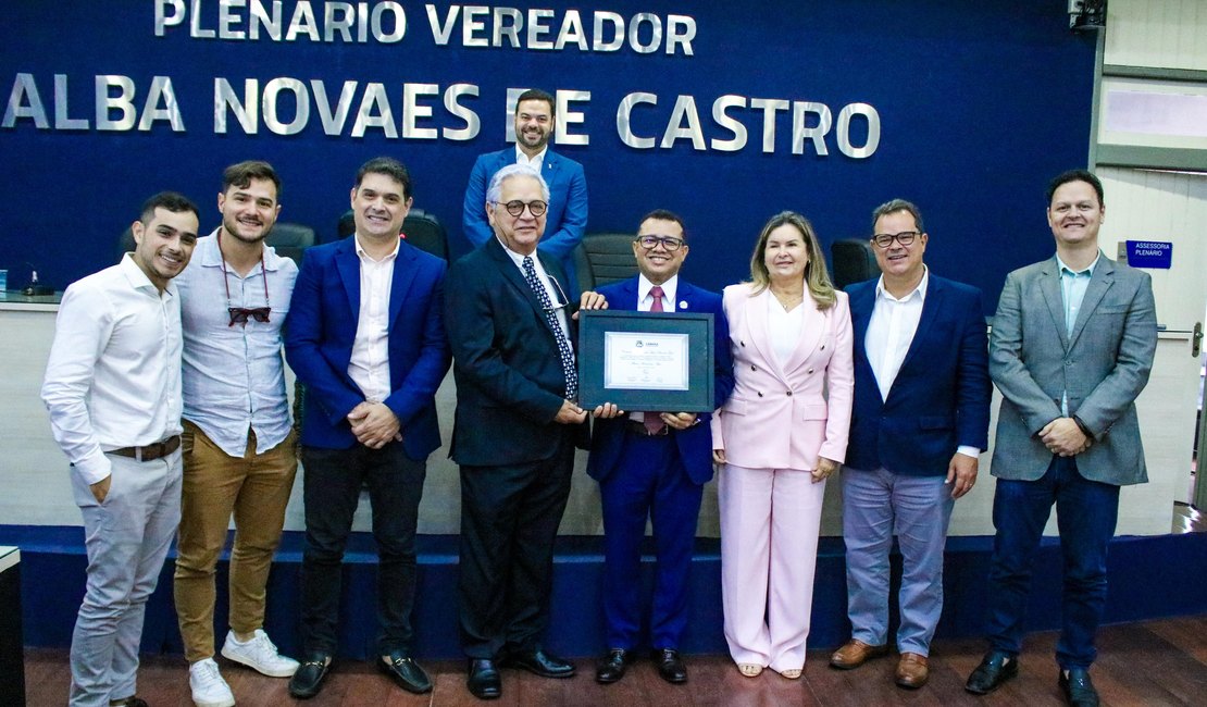 Câmara entrega comenda ao empresário Álvaro Mendonça fundador da Carajás