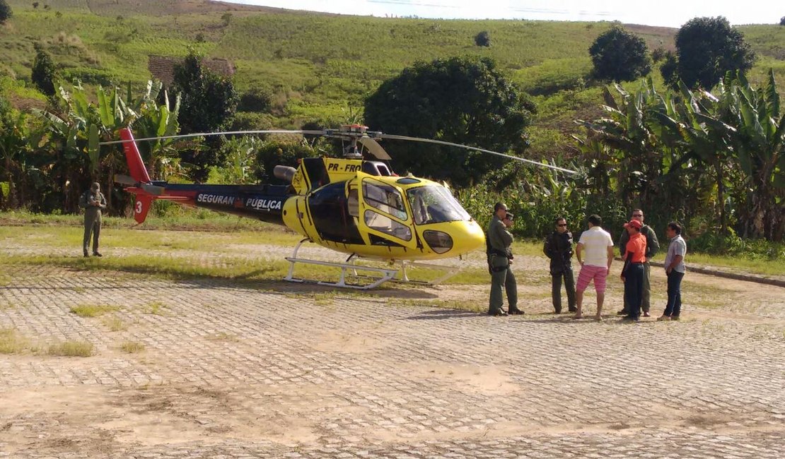 Helicóptero da Segurança Pública faz buscas por professor desaparecido